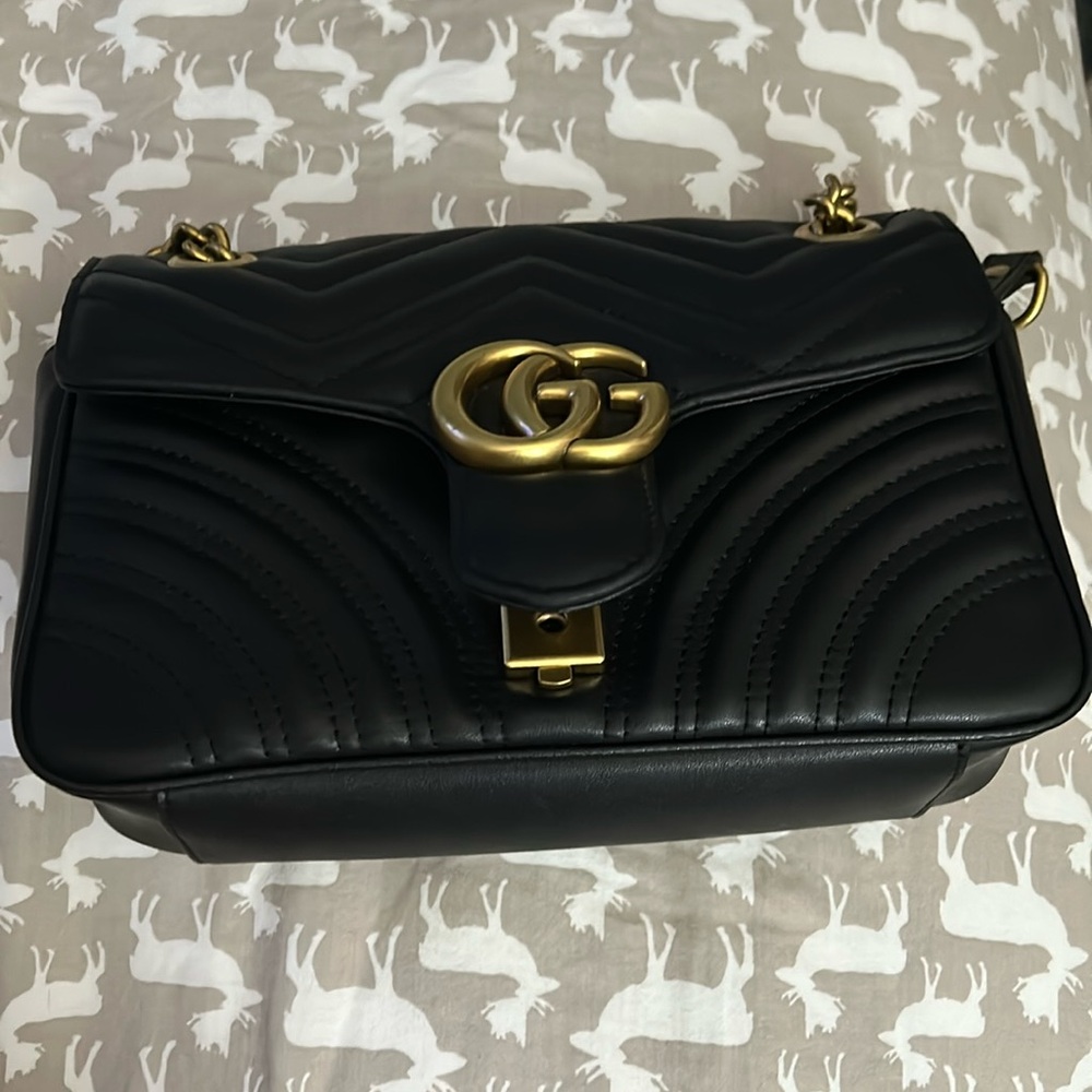 Marmot Gucci med sz was a gift  I can’t said is authentic but is good quality